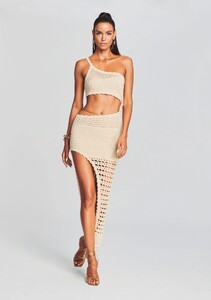 Ecommerce_Crop-220824-Retrofete_Ecom_Set2_SHOT34_3334_eComm.jpg