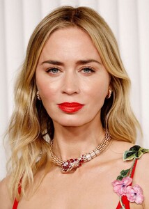Emily_Blunt_-_29th_Annual_Screen_Actors_Guild_Awards_in_Los_Angeles2C_February_262C_202317.jpg