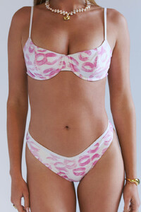 FrankiesBikinis-Zola-Top-Angel-Kisses-Detail_750x.jpeg