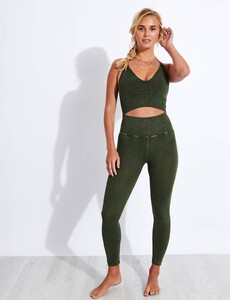 Free-People-Movement-OM-SHANTI-CROP-TOP-OB1034337-ARMY-0021.thumb.jpg.61909f887762cf7795411e70c538c276.jpg