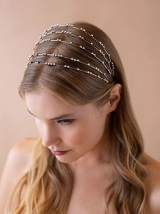 GrandCelestialHeadbandSanna1.jpg