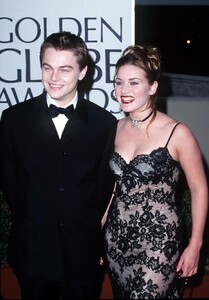 Leonardo-DiCaprio-Kate-Winslet-Now-Pictures.thumb.jpg.903ae657db4346ed5de8dd3130ffb602.jpg