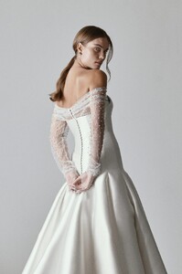 MAISON-ARIEL-TOLEDANO-BRIDAL-23_By-Roy-Peri_12-09-22_437-scaled.jpg