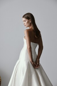 MAISON-ARIEL-TOLEDANO-BRIDAL-23_By-Roy-Peri_12-09-22_541-scaled.jpg