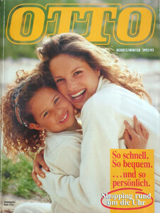 OttoAutumnWinter199293catalogcoverAnjaKneller.thumb.jpg.ce658a552bfdf3c0685f8f3b9579db2f.jpg