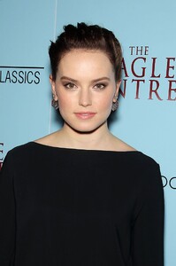 Picture_Pub_Daisy_Ridley_03_2.jpg