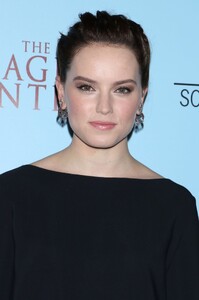 Picture_Pub_Daisy_Ridley_04_2.jpg