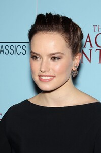 Picture_Pub_Daisy_Ridley_07_1.jpg