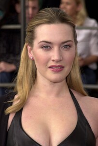 SAG-Awards-2001.thumb.jpg.f3bf94e0d7bf71d0f9b54868b5784a51.jpg