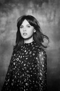 Sarah_Dunn_283229.jpg