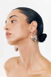 WITH_LOVE_EARRINGS_GOLD_16_2000x.webp