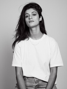Woman_Madame_Figaro_281229.jpg