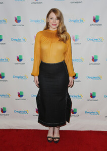 actress-bryce-dallas-howard-is-seen-on-the-set-of-despierta-america-picture-id583764986.jpg