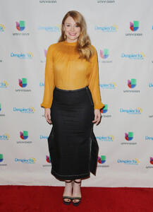 actress-bryce-dallas-howard-is-seen-on-the-set-of-despierta-america-picture-id583765006.jpg