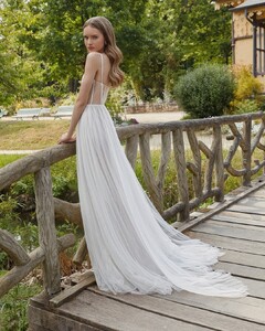 aorika_bridal_292022427_768178657541407_5731280947634548728_n.jpg