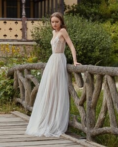 aorika_bridal_292210380_177951564683001_9016485932110926903_n.jpg