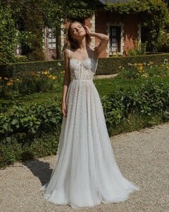 aorika_bridal_312933900_527251102546580_1063327873336770637_n.jpg
