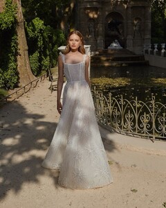aorika_bridal_322394900_836884637413738_4034483654464203632_n.jpg