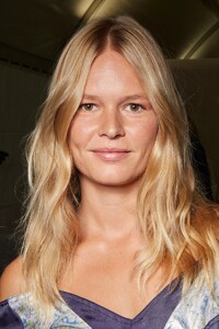 backstage-defile-isabel-marant-printemps-ete-2022-paris-coulisses-212.thumb.jpg.7c711763cafab2af6662e2ab63fecaad.jpg