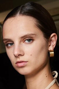 backstage-defile-jil-sander-printemps-ete-2022-milan-coulisses-80.thumb.jpg.bc970432013a69886ff21d8b3c8919f0.jpg