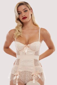 bettie-page-lingerie-basque-corset-bettie-page-tempest-peach-lace-basque-with-bows-28989202759728_2000x.jpg