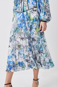 blue-petite-corset-detail-floral-pleated-woven-maxi-dress-3.jpeg