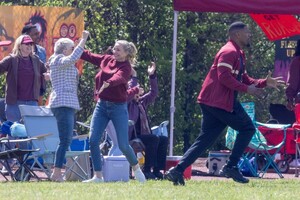 cameron-diaz-on-the-set-of-back-in-action-in-atlanta-04-10-2023-0.jpg