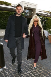 christina-aguilera-at-cecconi-s-restaurant-in-west-hollywood-03-23-2023-0.jpg