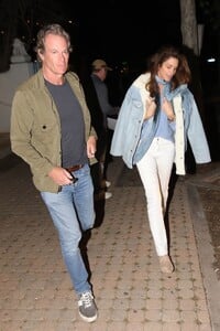 cindy-crawford-and-rande-gerber-at-taverna-tony-greek-restaurant-in-malibu-03-31-2023-6.jpg