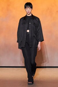 defile-hermes-printemps-ete-2022-paris-look-5.thumb.jpg.959d5505770dc1ac95d8bbb8218b1e62.jpg