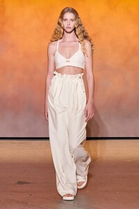 defile-hermes-printemps-ete-2022-paris-look-51.thumb.jpg.a83980779a23ef6c2d1954eab9496ba6.jpg