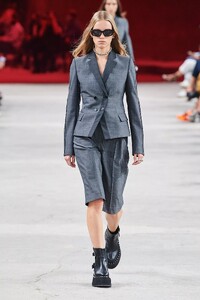 defile-ports-1961-printemps-ete-2022-milan-look-13.thumb.jpg.f3960ad85461d630a634b8e51798dc1b.jpg