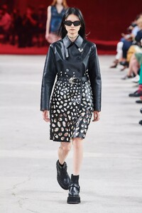 defile-ports-1961-printemps-ete-2022-milan-look-29.thumb.jpg.7ec74d61b71a1fa9f6a894fc289fbd31.jpg