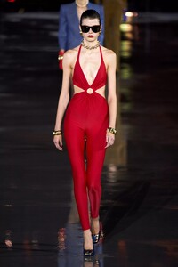 defile-saint-laurent-printemps-ete-2022-paris-look-13.thumb.jpg.716634ddc291210cbe26baef21dd5a2f.jpg
