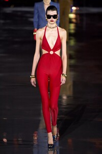 defile-saint-laurent-printemps-ete-2022-paris-look-13.thumb.jpg.716634ddc291210cbe26baef21dd5a2f.jpg