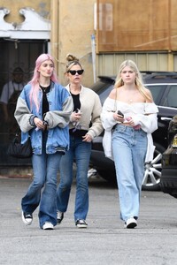denise-richards-out-for-lunch-with-her-daughters-sami-and-lola-at-a-votre-sante-in-brentwood-04-11-2023-2.jpg