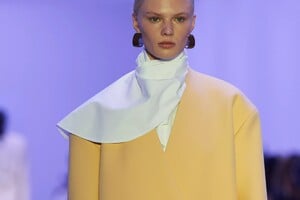 detail-defile-jil-sander-printemps-ete-2022-milan-detail-1.thumb.jpg.08ed371171dbde29537981105802f9b5.jpg