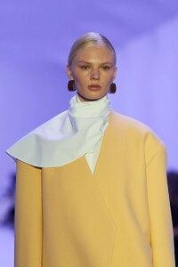 detail-defile-jil-sander-printemps-ete-2022-milan-detail-2.thumb.jpg.ad1129ab31dc4d82bae9f7e096f36ffd.jpg