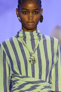 detail-defile-jil-sander-printemps-ete-2022-milan-detail-225.thumb.jpg.f67dbb8f7c56b625a6c4412869648251.jpg