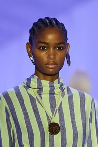 detail-defile-jil-sander-printemps-ete-2022-milan-detail-226.thumb.jpg.9038b7adf823aeb4178ee7712e30a691.jpg