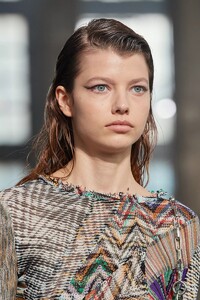 detail-defile-missoni-printemps-ete-2022-milan-detail-79.thumb.jpg.b39af353744bfb8611334ad9d47a53b2.jpg