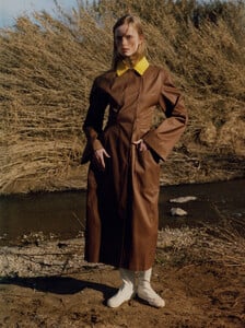 document-journal-ss15_rianne-van-rompaey-by-harley-weir_(6).thumb.jpg.55563f10782d5bd2519ba908505982ef.jpg