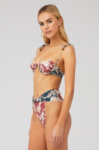 donna-fera-agua-bendita-multicolor-ca4-2.jpg