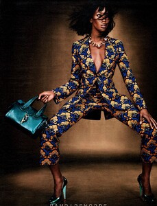 fashion_scans_remastered-naomi_campbell-w-july_2012-scanned_by_vampirehorde-hq-4.thumb.jpg.c45f1fe92cc27122d4eb5d99480c6dc7.jpg