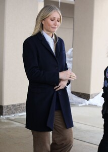 gwyneth-paltrow-leaves-court-after-her-ski-accident-civil-trial-victory-in-park-city-03-30-2023-3.jpg