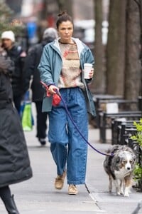 helena-christensen-out-with-her-dog-in-new-york-03-24-2023-0.jpg