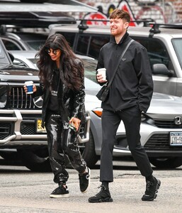 jameela-jamil-and-james-blake-out-in-new-york-03-27-2023-3.jpg