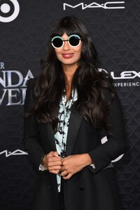 jameela-jamil-at-black-panther-wakanda-forever-premiere-in-los-angeles-10-26-2022-9.jpg