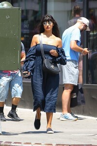 jameela-jamil-out-and-about-in-new-york-06-24-2022-0.jpg