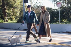 kaia-gerber-and-austin-butler-out-with-their-dog-at-a-park-in-silver-lake-03-26-2023-2.jpg